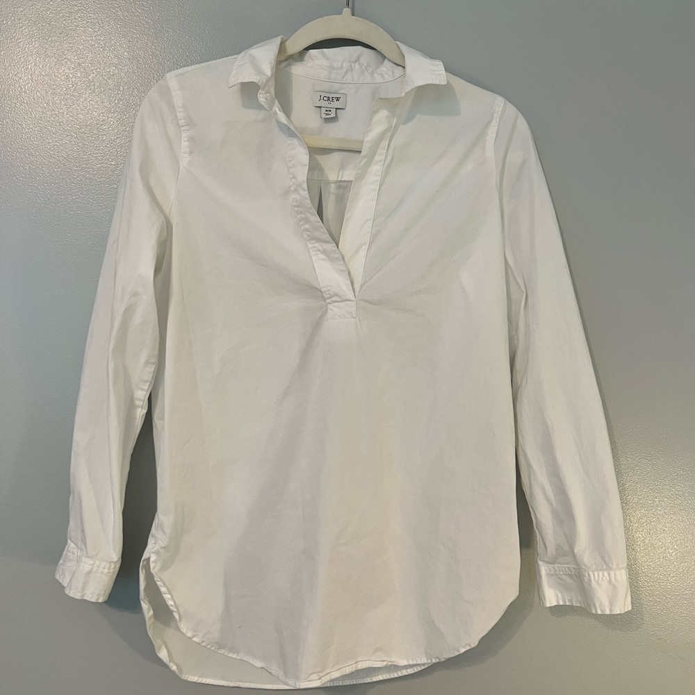 J.crew top size xs! White light shirt great for the pool or beach! NWWOT